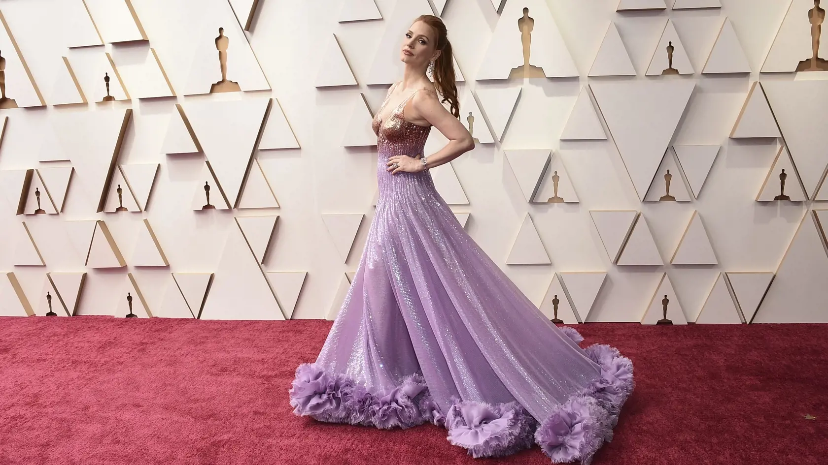KK43 Los Angeles - Jessica Chastainová pózuje počas príchodu na 94. ročník udeľovania filmových cien Oscar 27. marca 2022 v Los Angeles. FOTO TASR/AP
Jessica Chastain arrives at the Oscars on Sunday, March 27, 2022, at the Dolby Theatre in Los Angeles. (Photo by Jordan Strauss/Invision/AP)