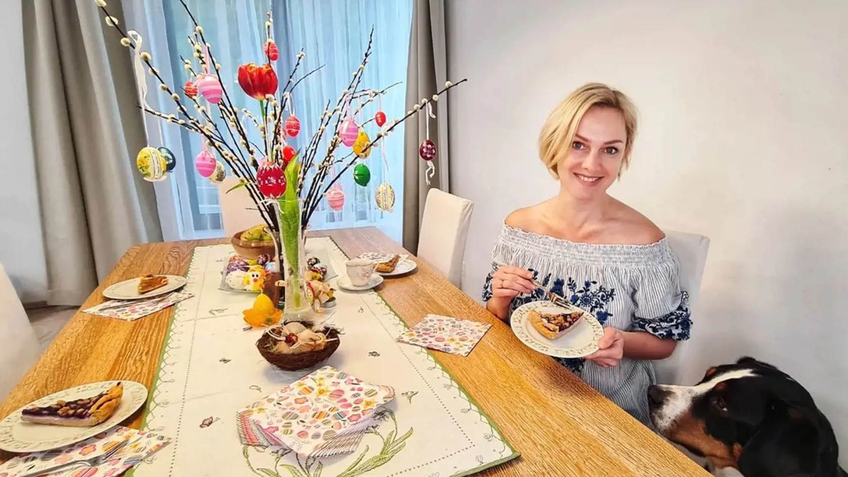 Monika Hilmerová má doma aj krásnu jedáleň.