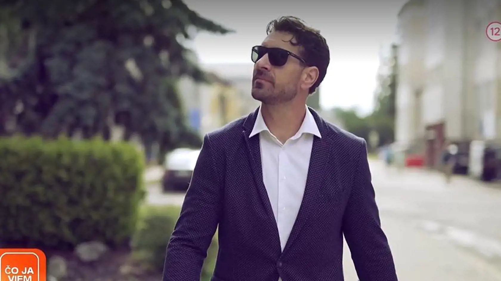 Boris Valábik vyhral s súťažno zábavnej šou Čo ja viem 5600 eur. Venoval ich Univerzitnej nemocnici v Martine, kde sa nrodila jeho dcéra.
