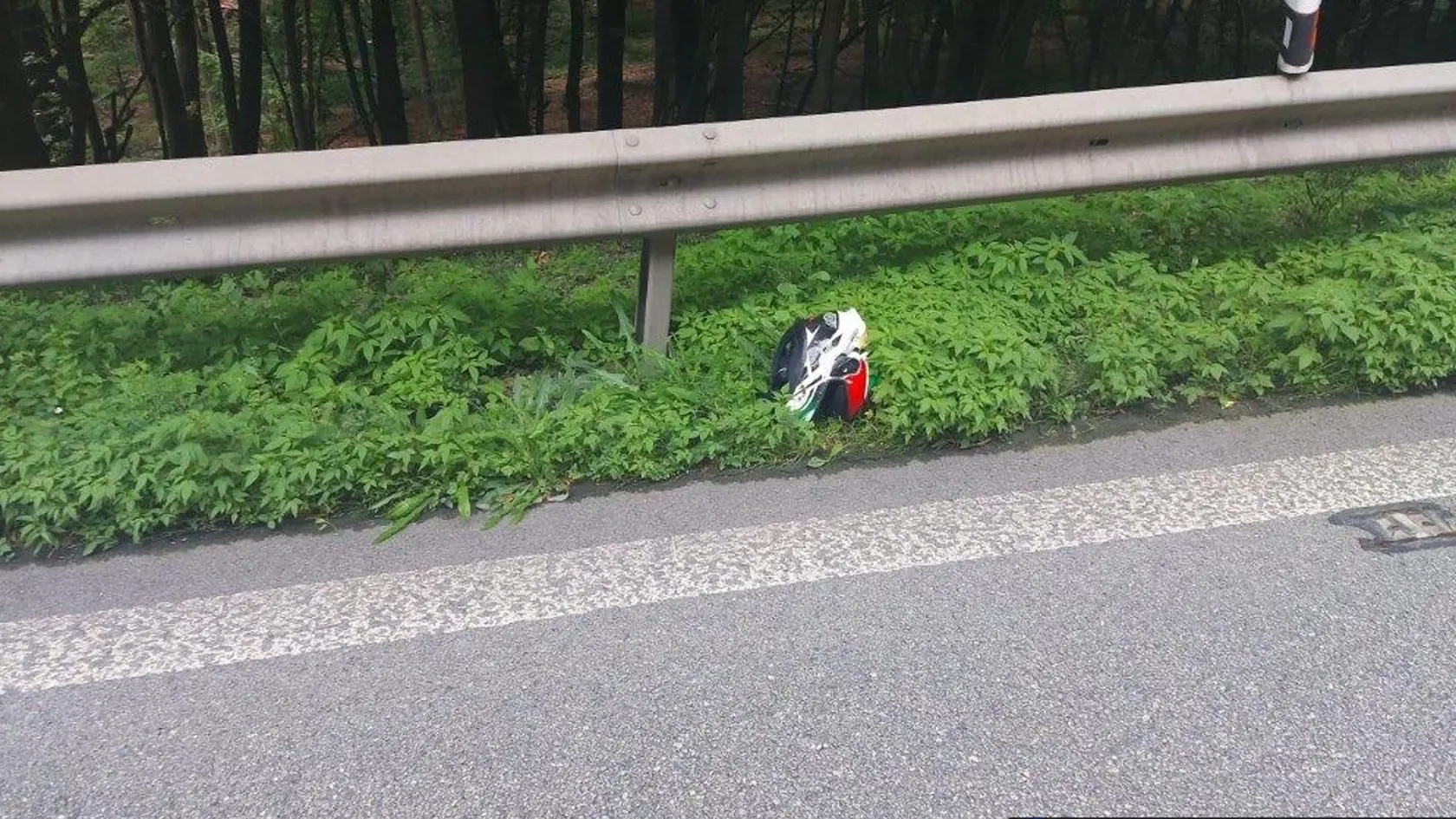 Vodič motorky nemal šancu nehodu na prechode Dargov prežiť.