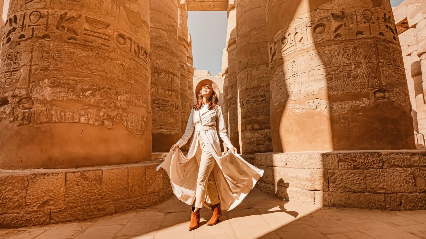 Počas plavby loďou po Níle možno vidieť aj monumentálny chrám v Karnaku, Egypt