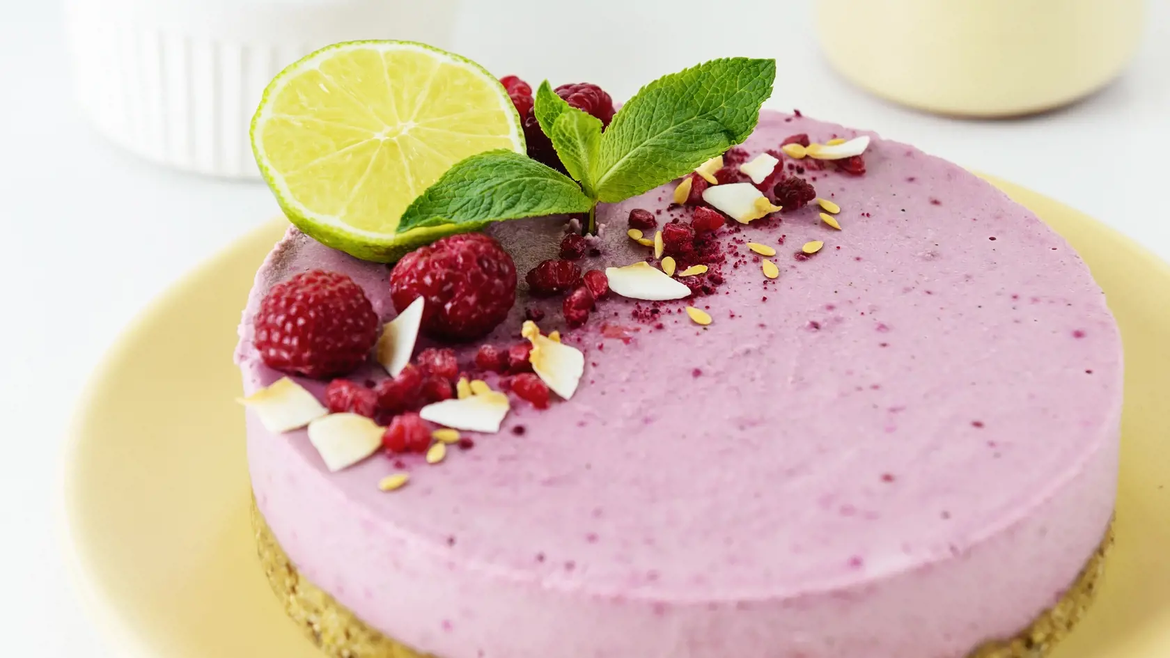 Malinová raw torta