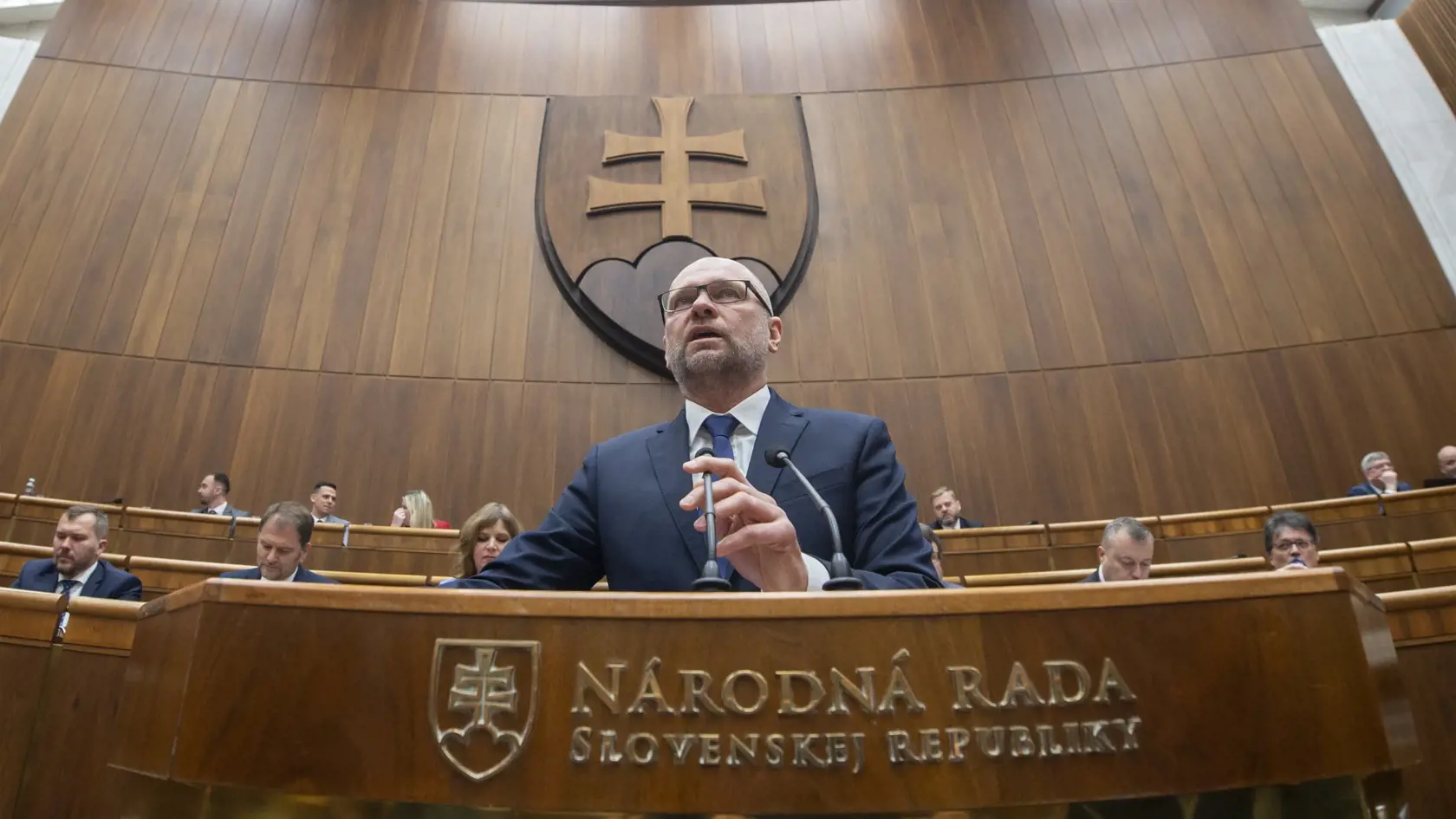 Na snímke poslanec NR SR Richard Sulík (SaS) počas rokovania mimoriadnej 79. schôdze parlamentu SR 8. decembra 2022 v Bratislave. FOTO TASR - Martin Baumann