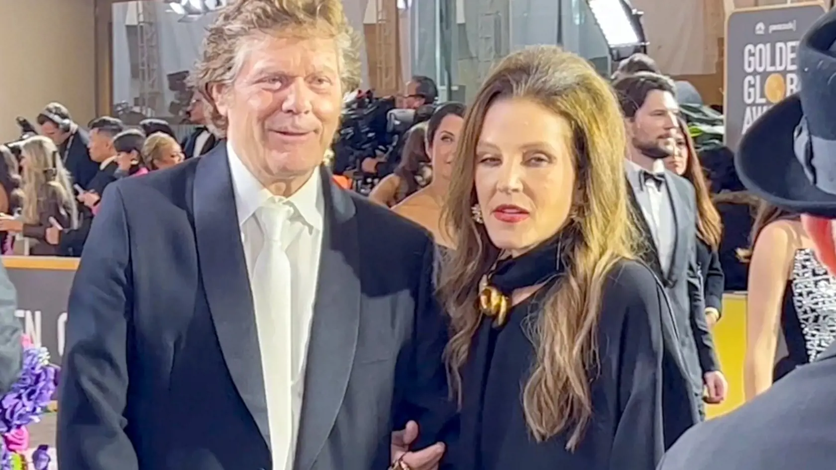 Lisina smrť nastala len dva dni po tom, ako bola videná so svojou matkou na odovzdávaní Zlatých glóbusov v Beverly Hills Hilton, kde Austin Butler získal cenu pre najlepšieho herca za stvárnenie jej otca vo filme Elvis.
