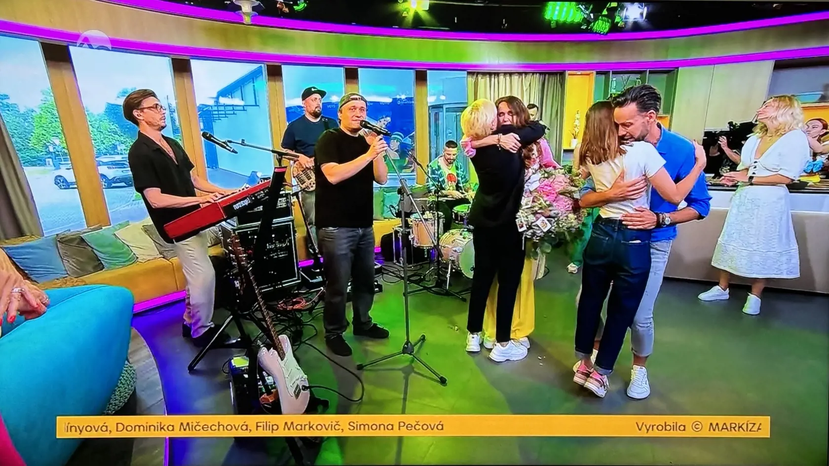 Hosťami ich posledného Telerána bola kapela s názvom Orchester Jeana Valjeana.