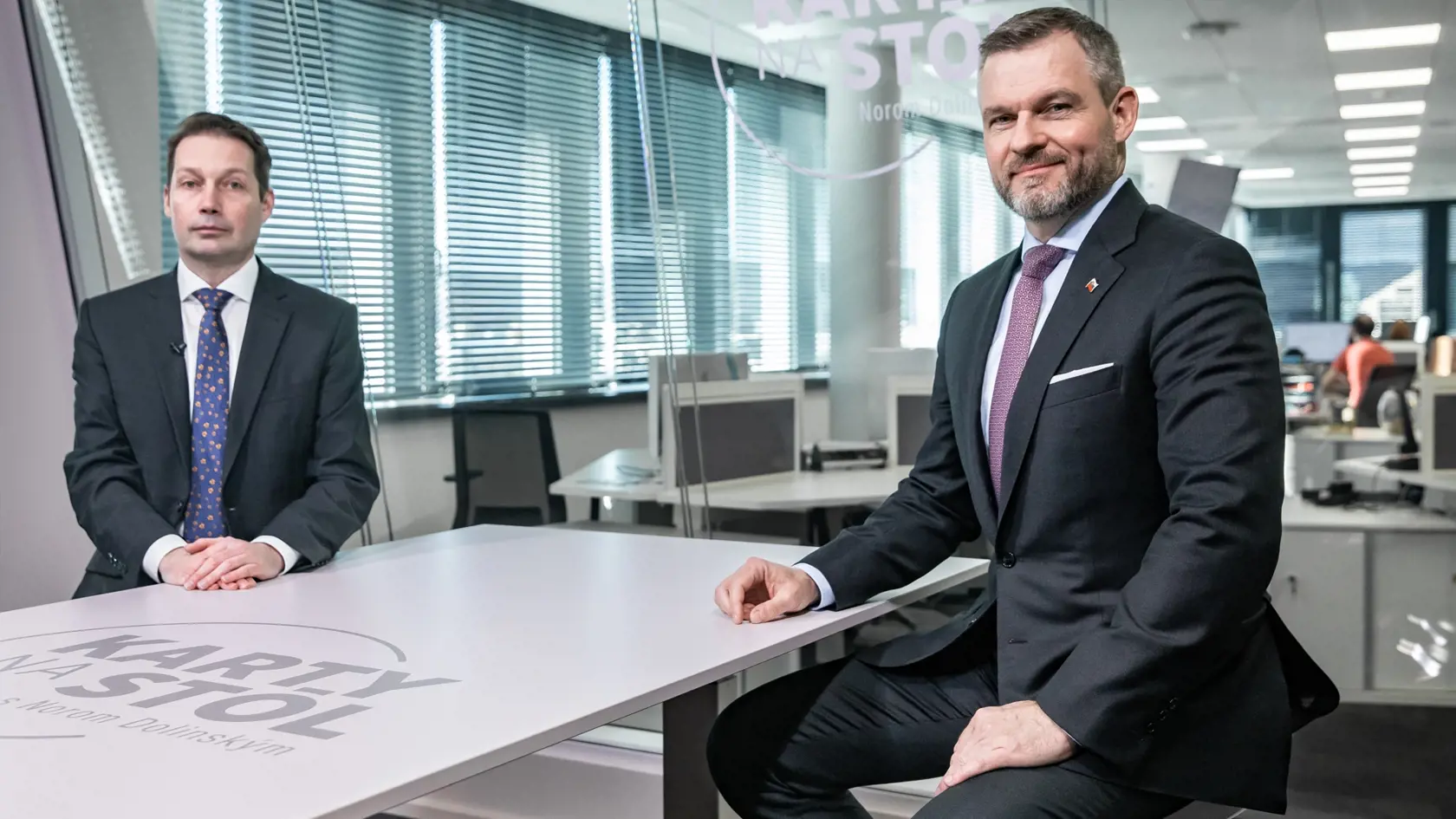 Diskusná relácia "Karty na stôl", ktorej hosťom bol Peter Pellegrini.
