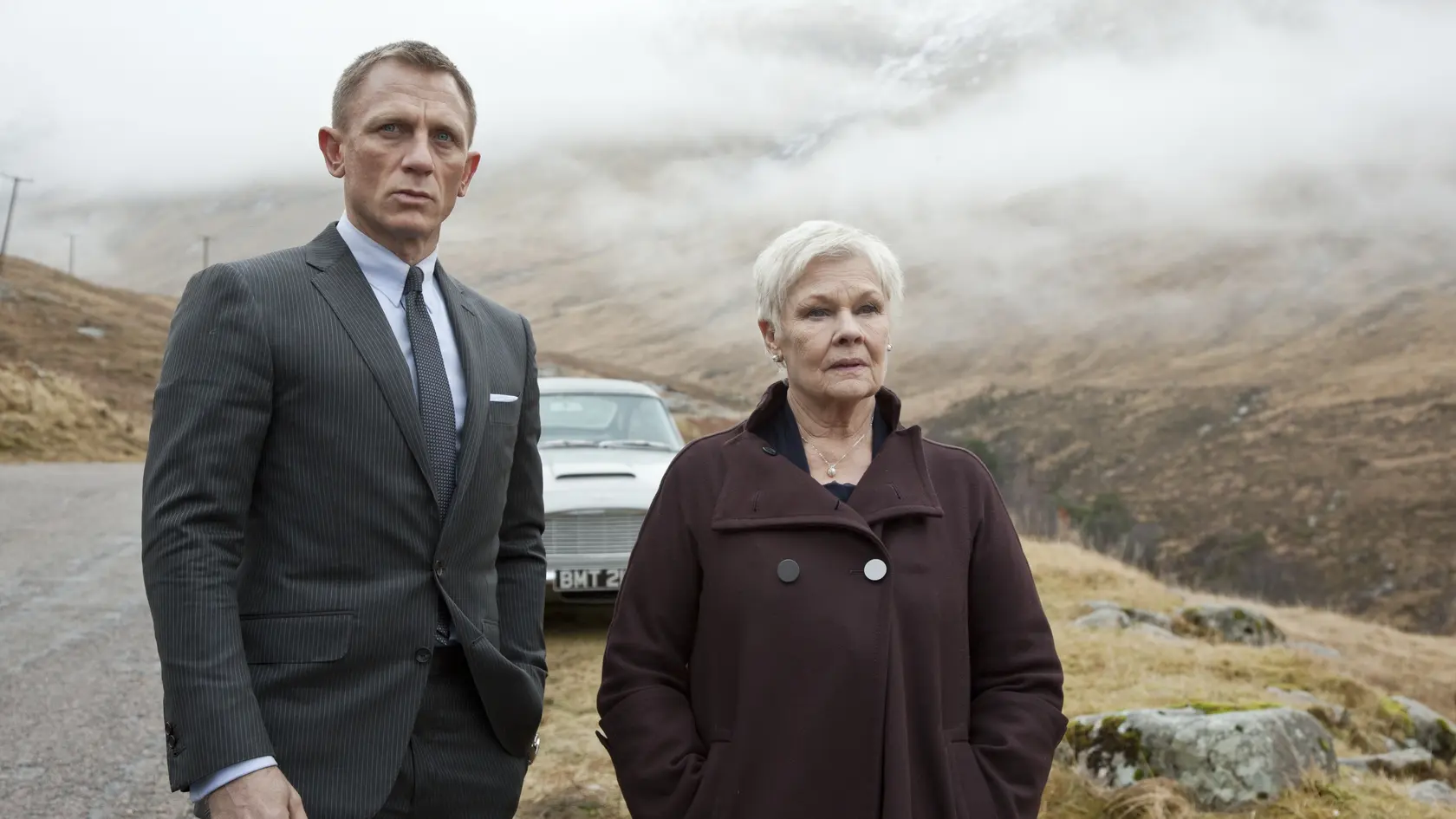 Daniel Craig a Judi Dench v snímke Skyfall