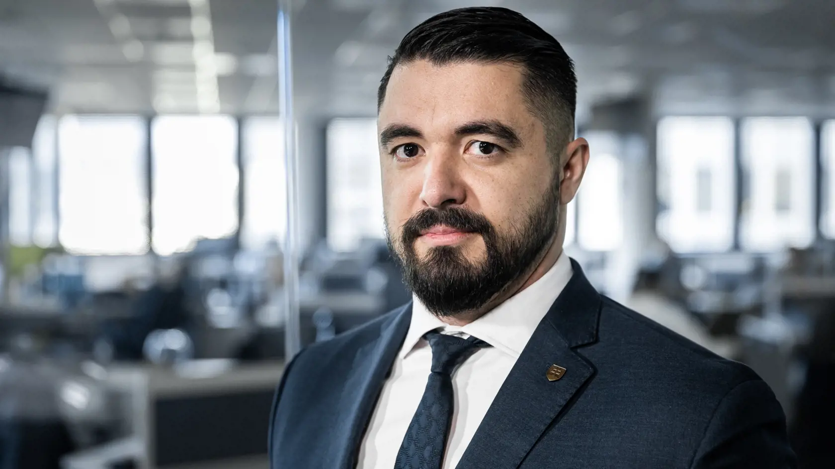 Pavol Gašpar ako hosť diskusnej relácie Karty na stôl.