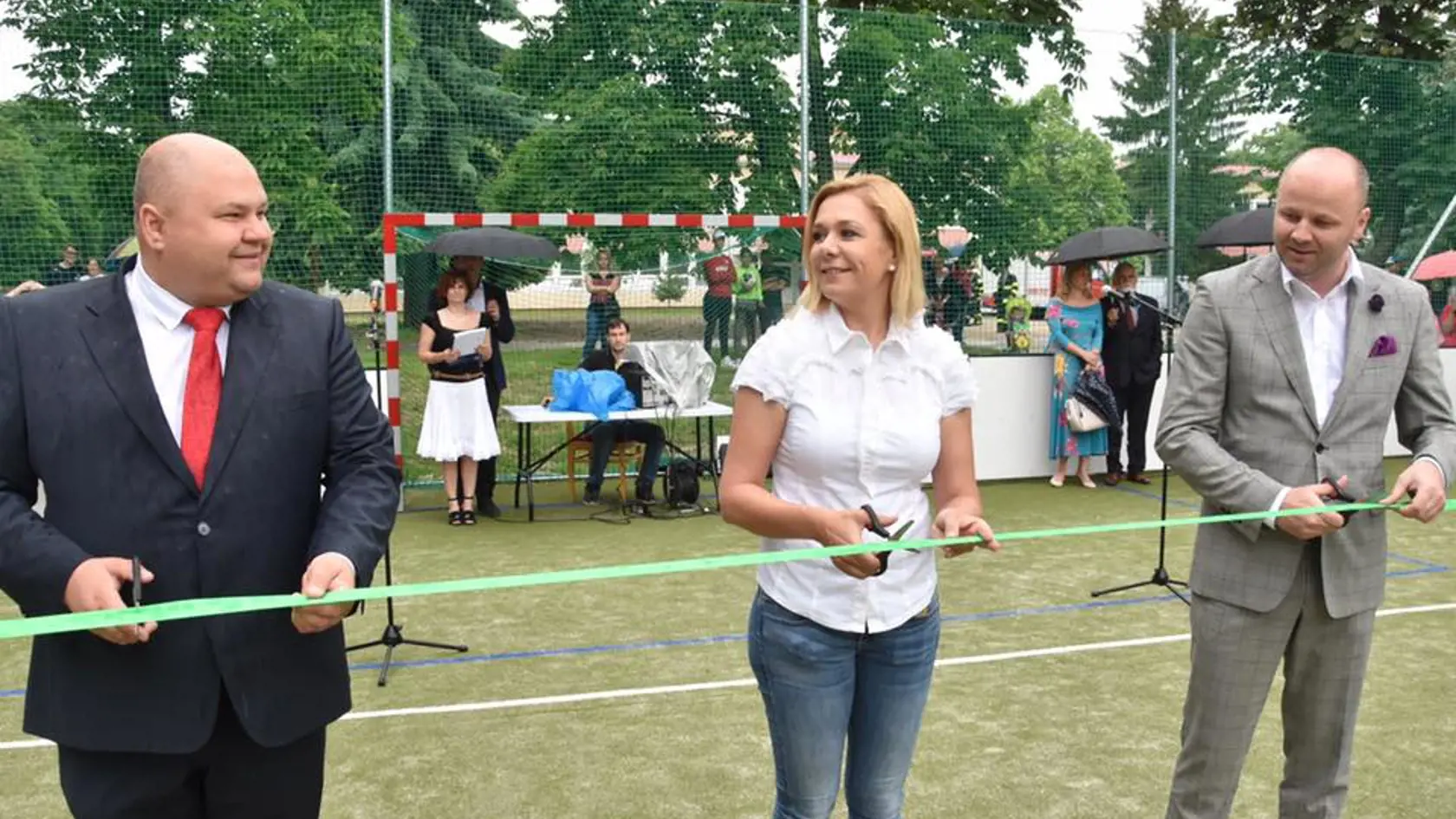 Denisa Saková v rodných Mojmírovciach otvárala športové ihrisko
