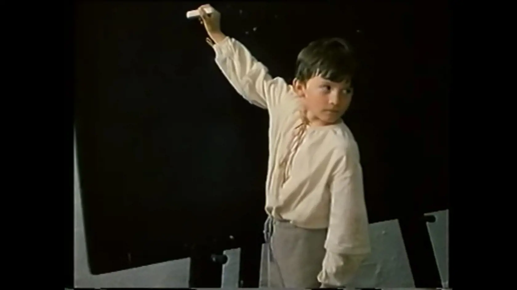 Minul sa povolaniu? Počiatek začínal svoju &quot;kariéru&quot; ako malý herec vo filme Zastretý farebný svet ako Martin Benka.
