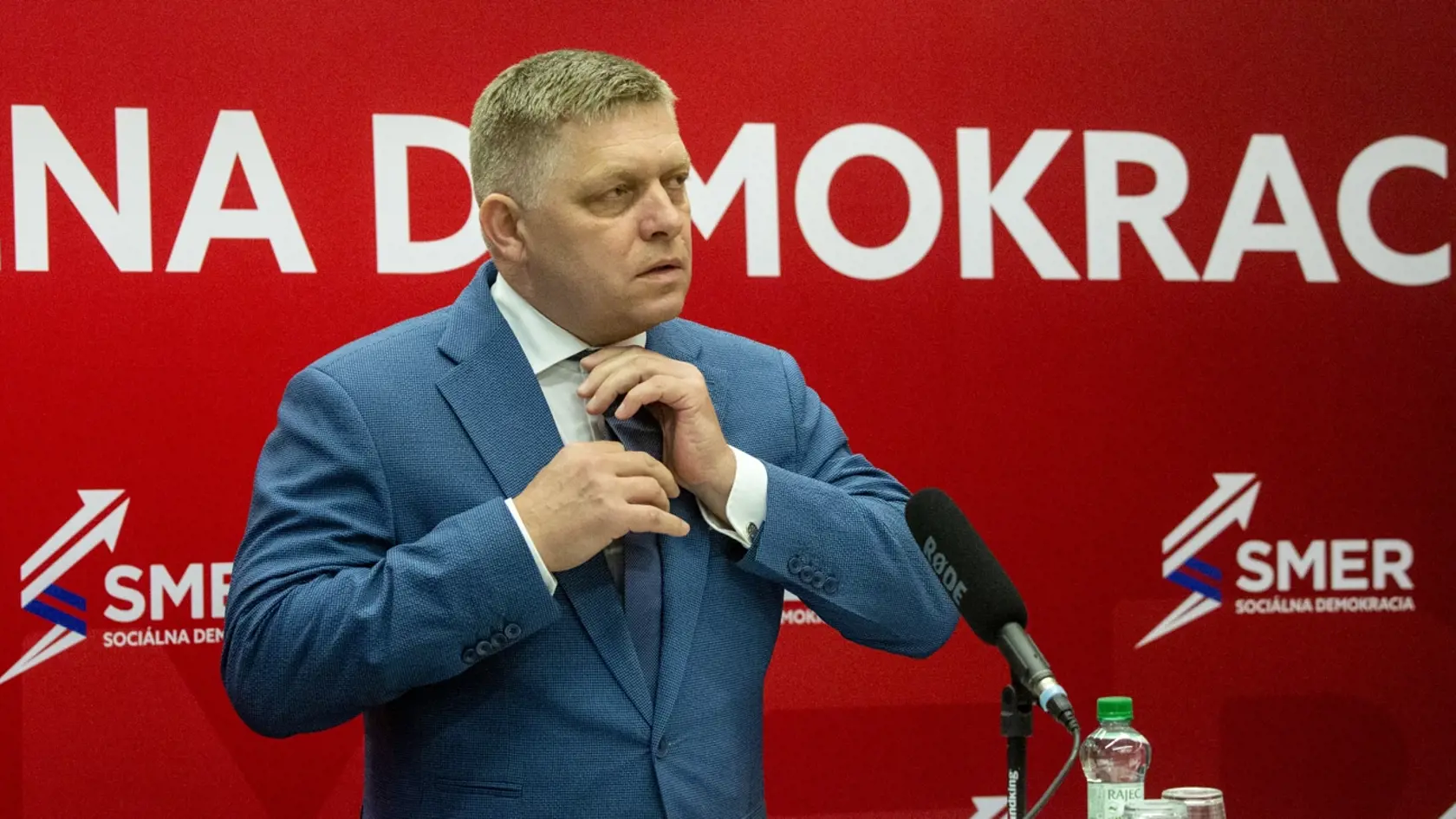 Pracovný snem strany SMER-SD na Súmračnej ulici v BA
Na obr: predsedníctvo Smer-SD
Róbert Fico