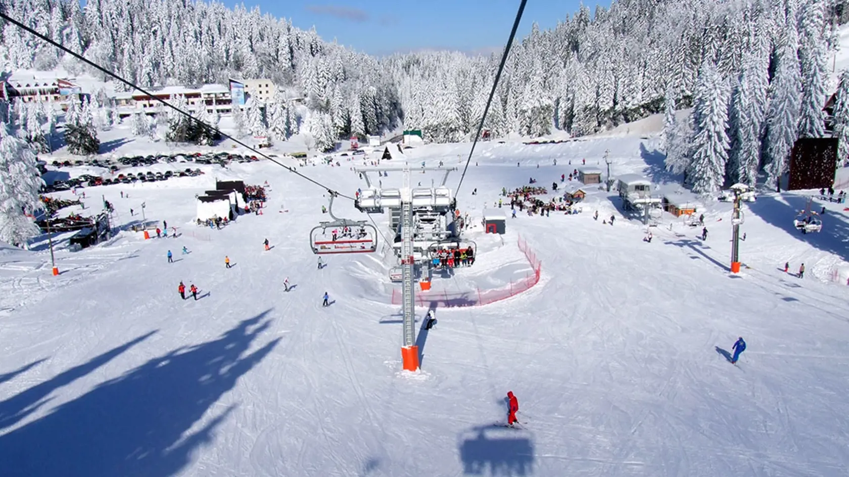 Jahorina v Bosne a Hercegovine bola miestom ženských alpských súťaží na ZOH v Sarajeve v roku 1984. V minulej sezóne tu postavili tri nové vleky.