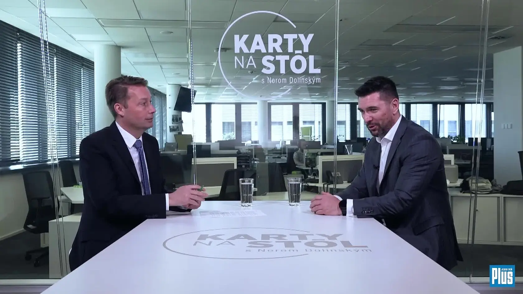 Karty na stôl s Norom Dolinským v rozhovore s Richardom Takáčom