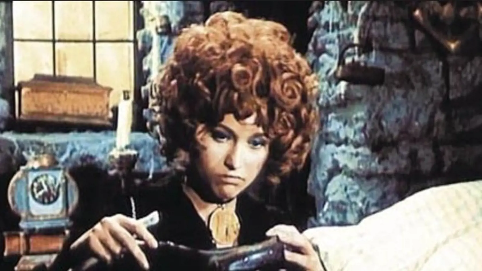 Petra Černocká v úlohe Saxany.