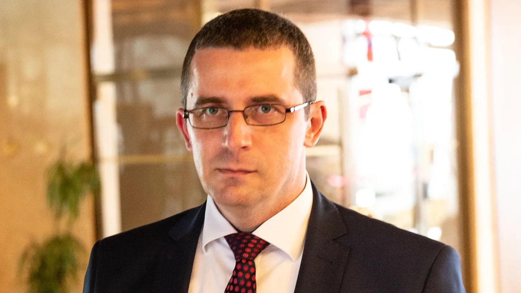 Riaditeľ Národného bezpečnostného úradu Roman Konečný sa vyjadril k aktuálnej situácii v bezpečnostných zložkách. Rozhovoril sa aj o tom, aké informácie NBÚ poskytuje poslancom.