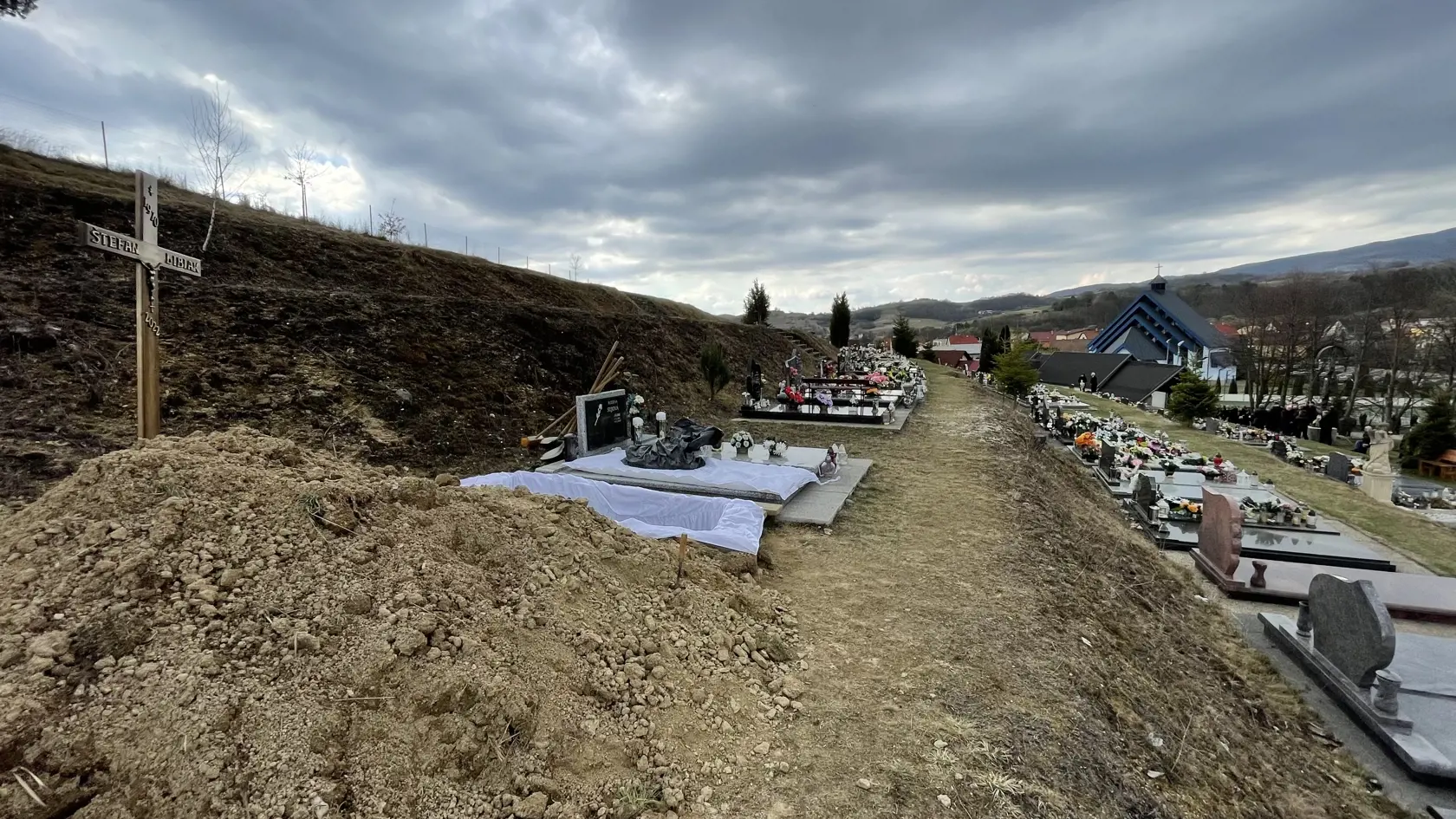 Korytárčania neskrývali smútok nad náhlym odchodom Štefana.