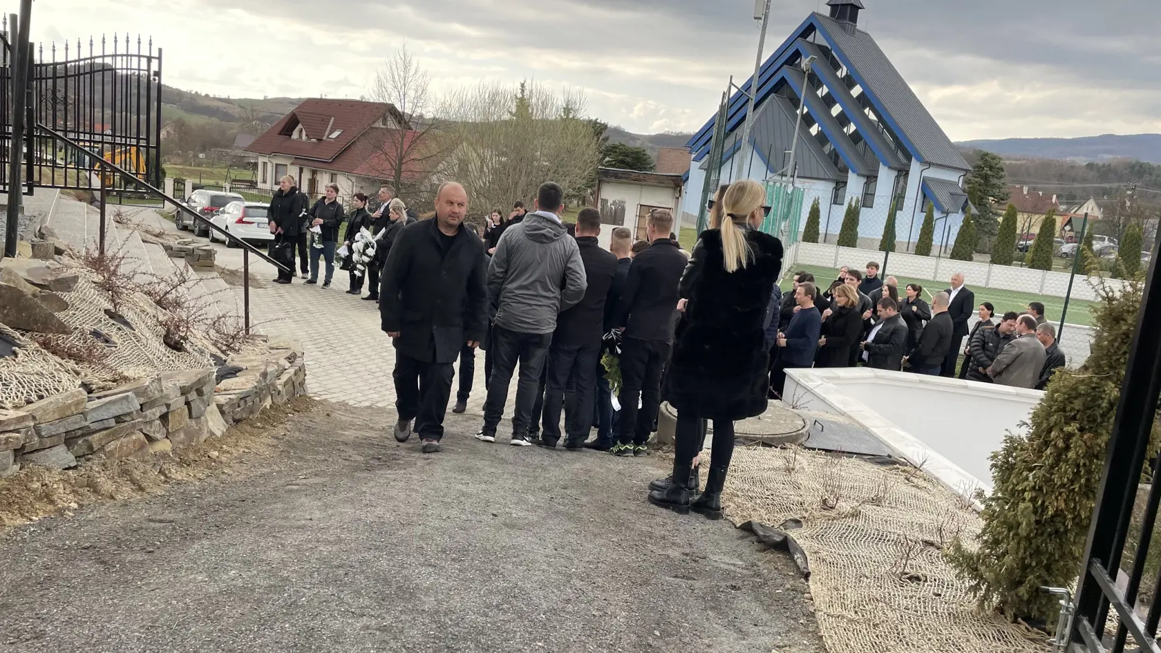 Tragická smrť Štefana miestnych zarmútila.