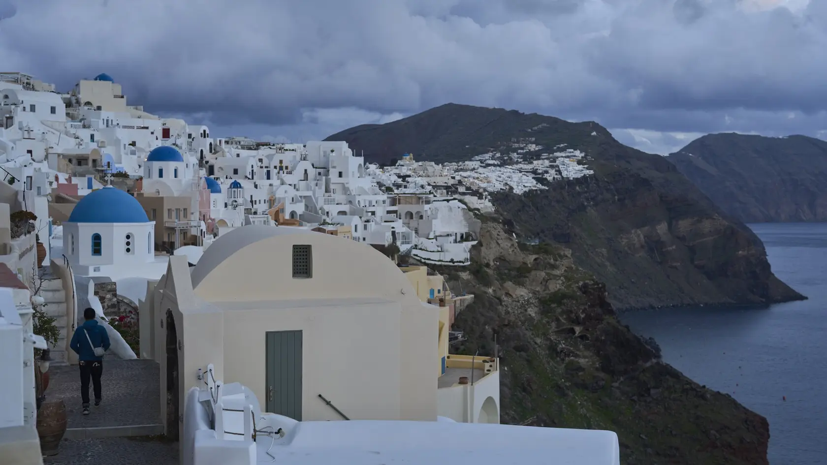 Pobrežie gréckych ostrovov Kréta a Santorini vo štvrtok zasiahlo zemetrasenie s magnitúdou 6,1.