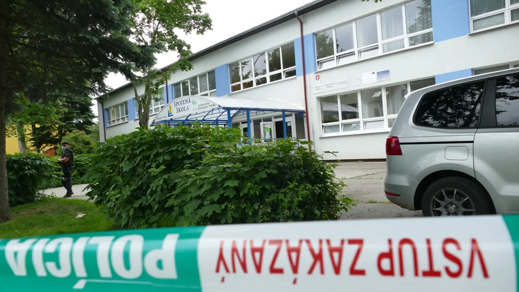 Útok nožom v škole vo Vrútkach rozcítil Slovensko.
