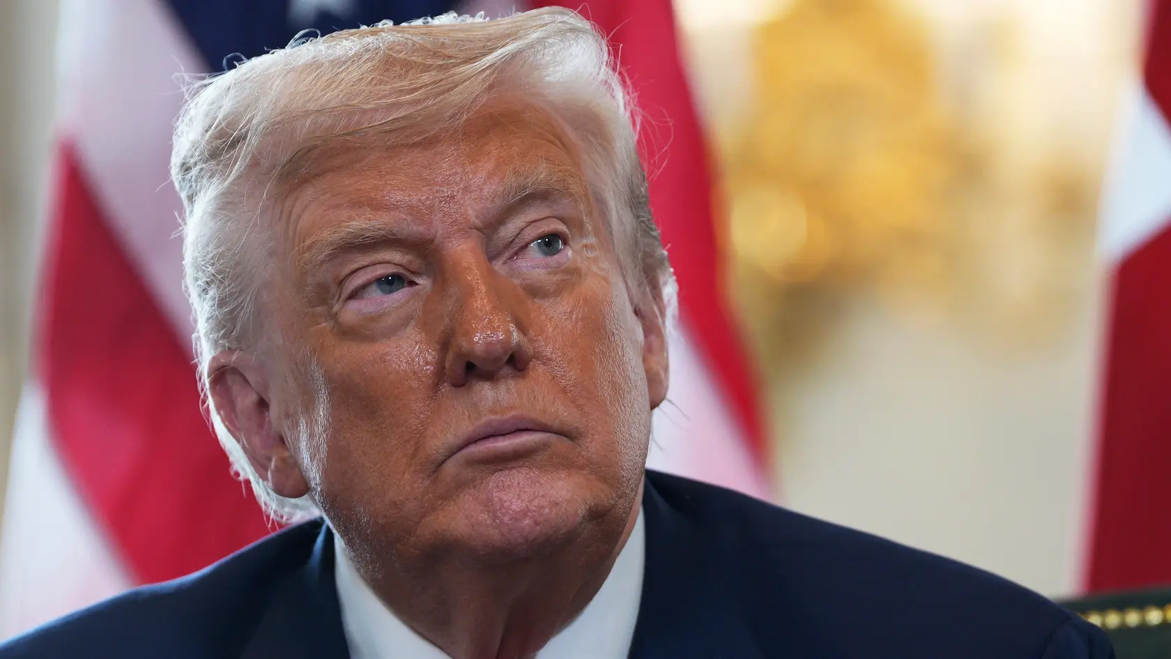 Trump na rokovaní s britským premiérom Keirom Starmerom vo svojom luxusnom golfovom rezorte v škótskom Turnberry.