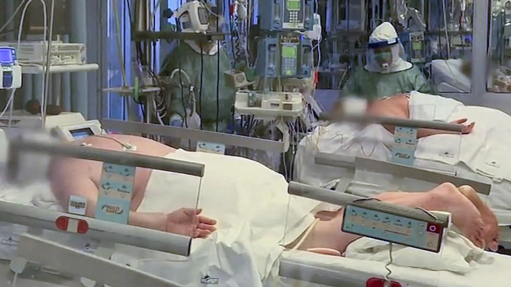 Takto to vyzeralo na jar na JIS-ke jednej z talianskych nemocníc, kde pacienti nakazení koronavírusom bojujú o život.