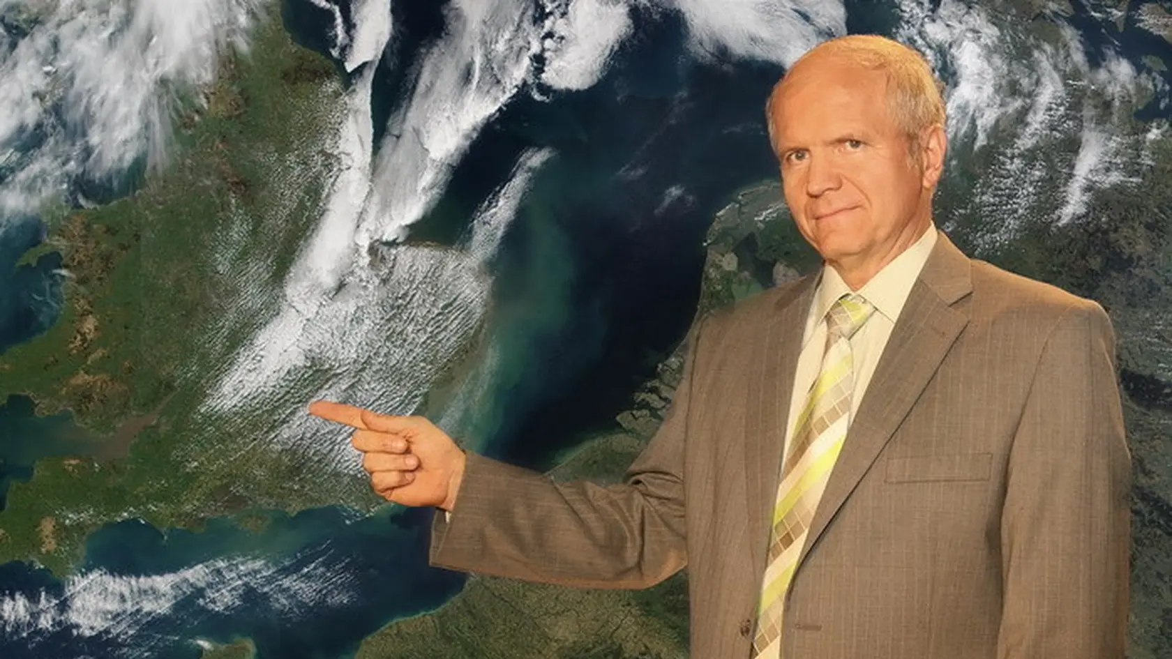 Meteorológ Peter Jurčovič moderuje svoju reláciu Najlepšie počasie na Jojke.