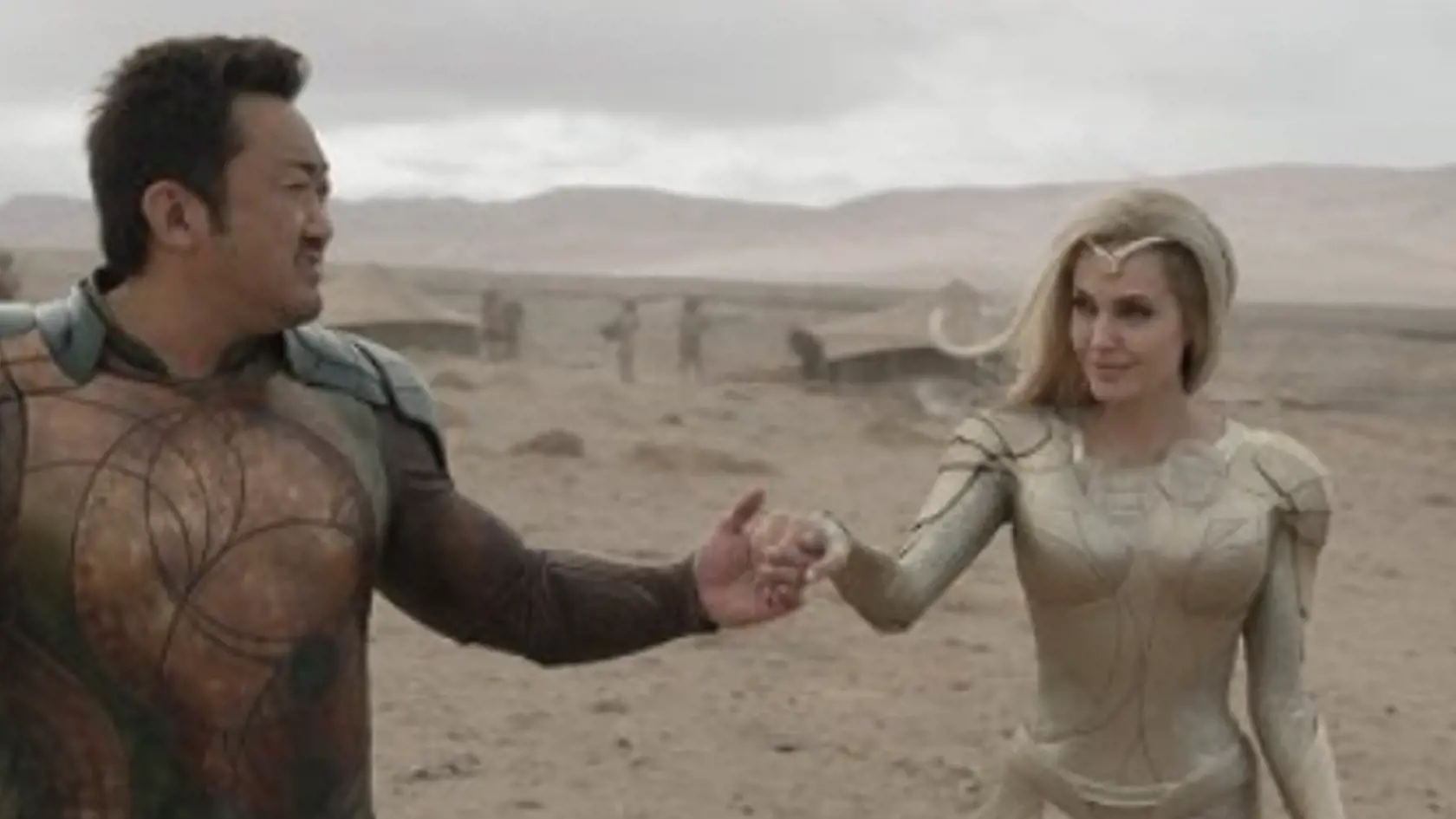 Angelina Jolie vo filme Eternals.