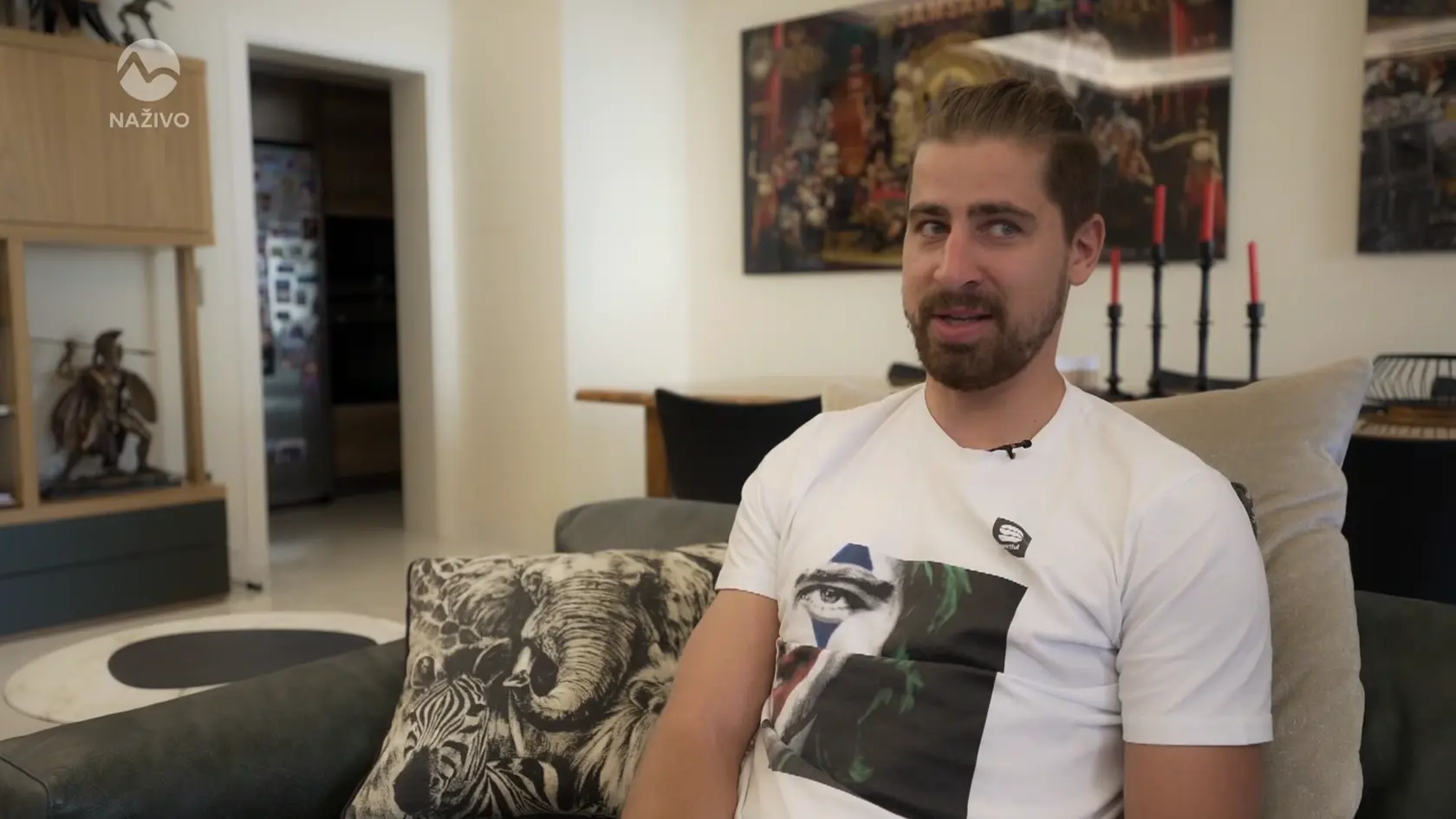 Peter Sagan vďaka účinkovaniu v Let´s Dance ukázal svoje zahraničné bývanie. 