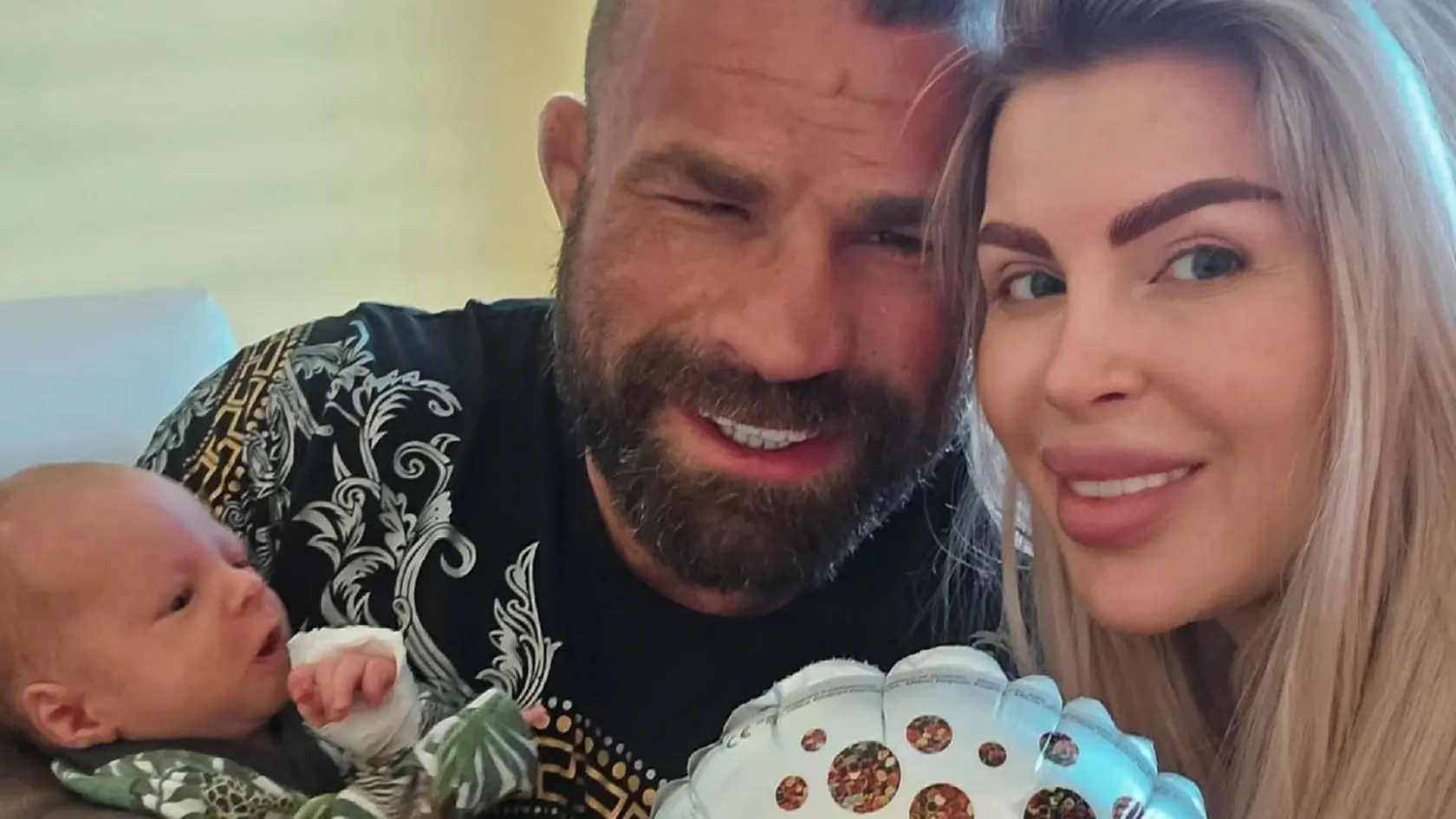 Karlos Vémola s Lelou a synom Arnoldom