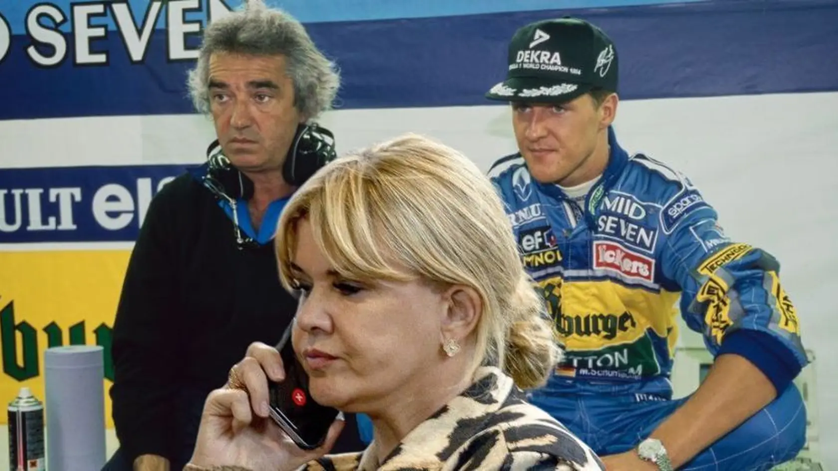 Flavio Briatore je v pravidelnom kontakte s Michaelovou manželkou Corinnou. 