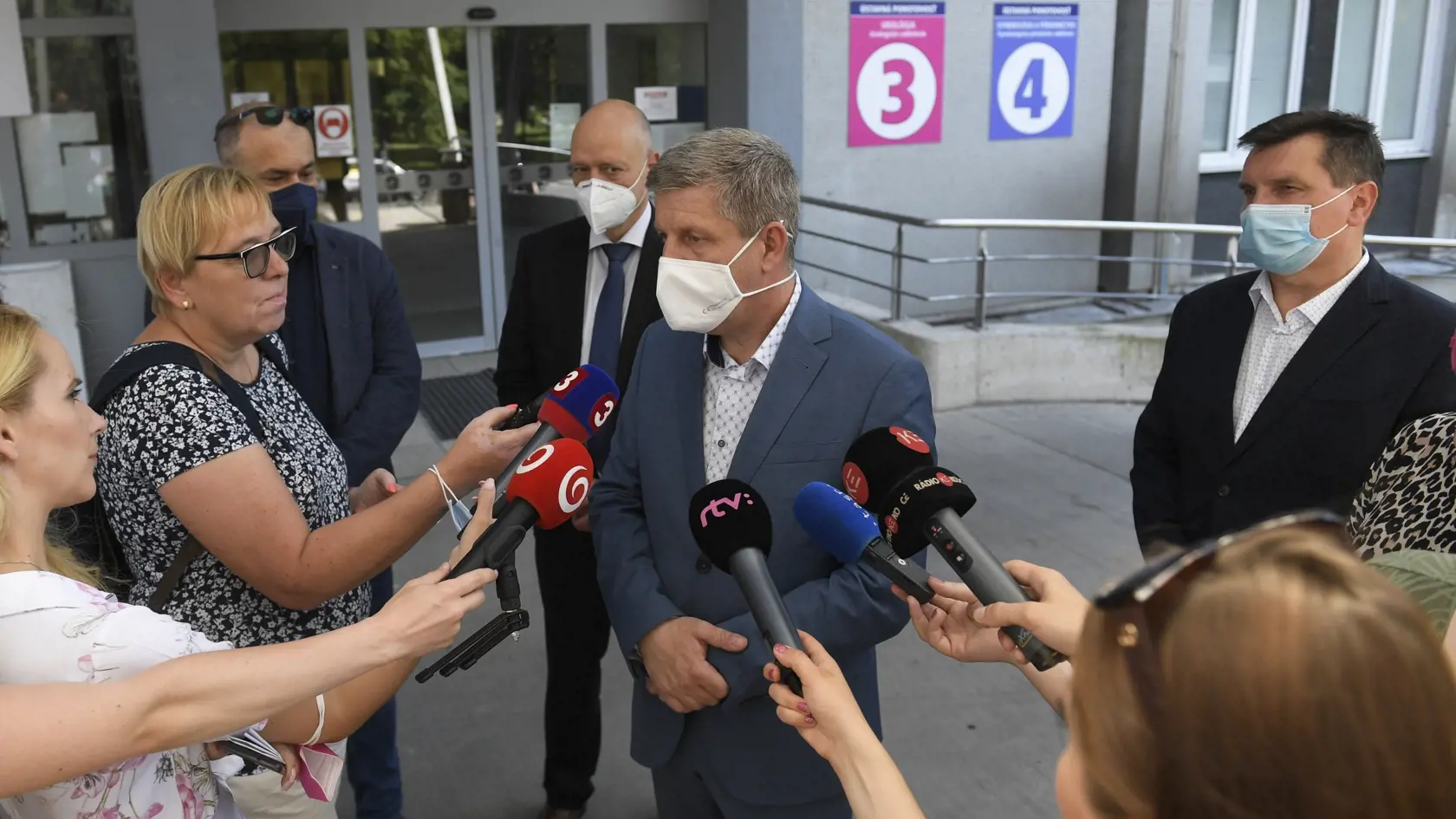 Zmeny v opatreniach nevylučuje ani minister zdravotníctva Lengvarský.