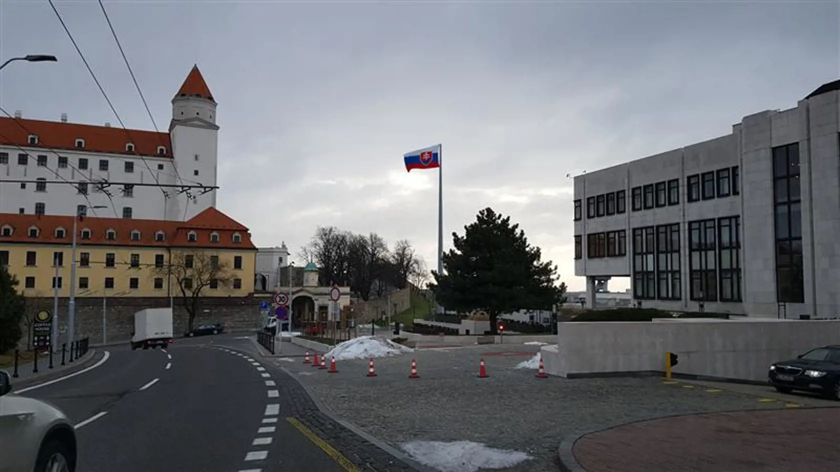 Takto bude vyzerať nový stožiar Andreja Danka pred parlamentom