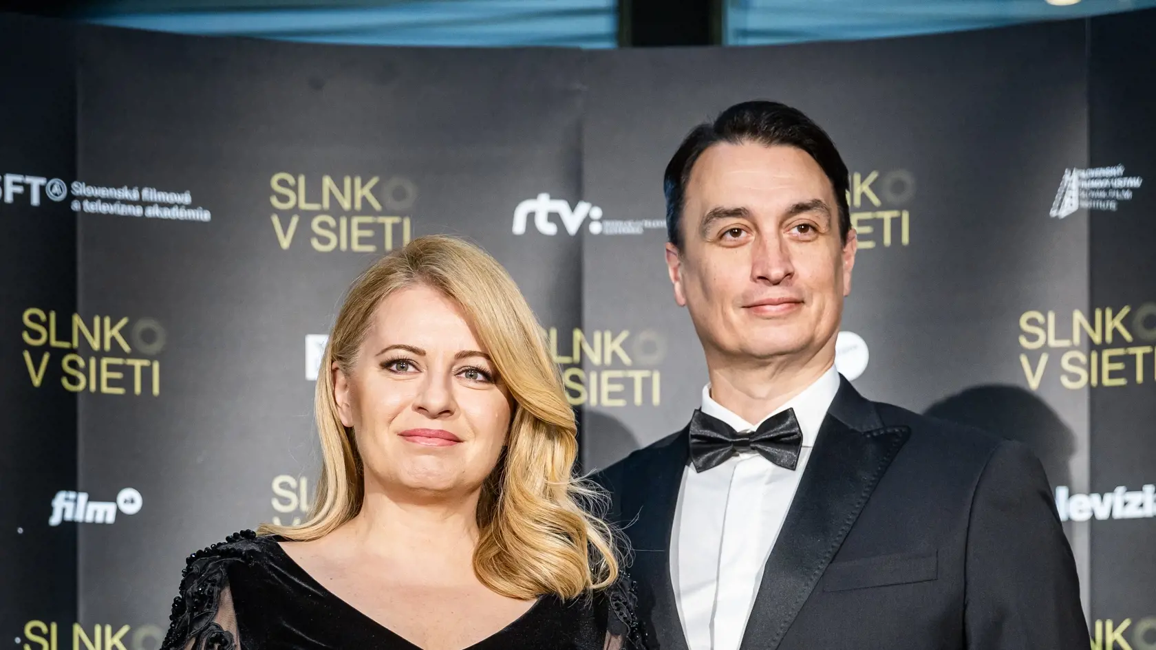 Príchody hostí na galavečer “SLNKO V SIETI” v Bratislave. Na snímke Zuzana Čaputová a Juraj Rizman.