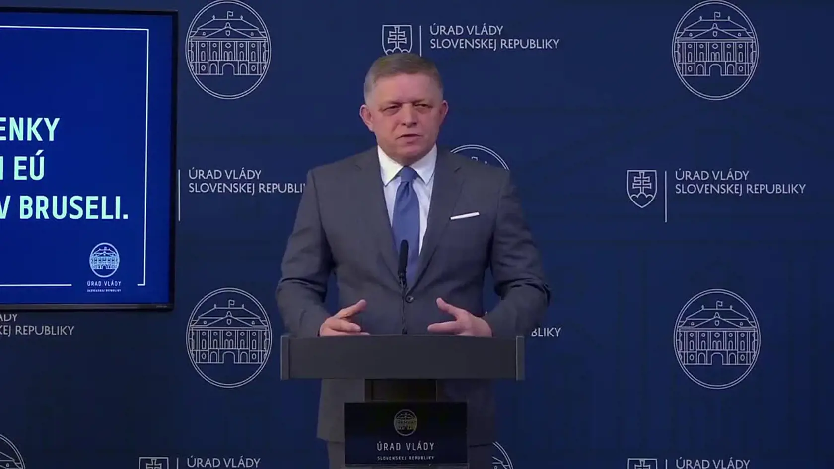 „Kedysi hral v komédiách, dnes je hlavnou postavou tej najdrahšej frašky," vyhlásil premiér Robert Fico na adresu prezidenta Ukrajiny pri videu z 3. marca 2025, v ktorom podčiarkol, že vláda Slovenskej republiky odmieta ďalej podporovať Kyjev finančne aj vojensky.