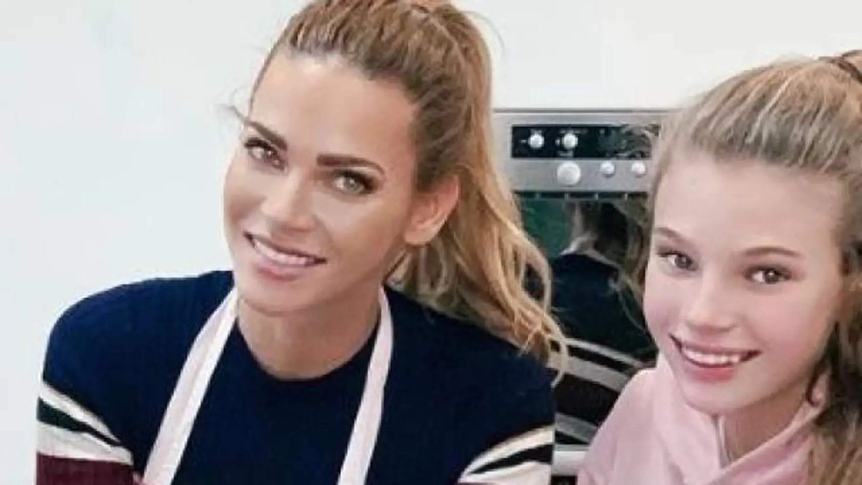 Andrea Verešová, Vanesska Volopichová
