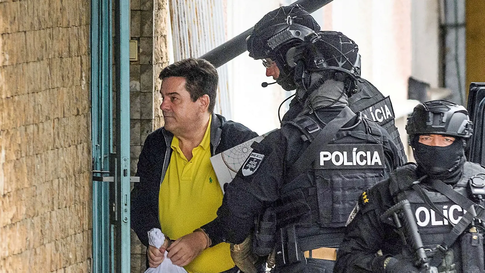Našli sme Kočnerových policajtov. Do reči im veľmi nie je