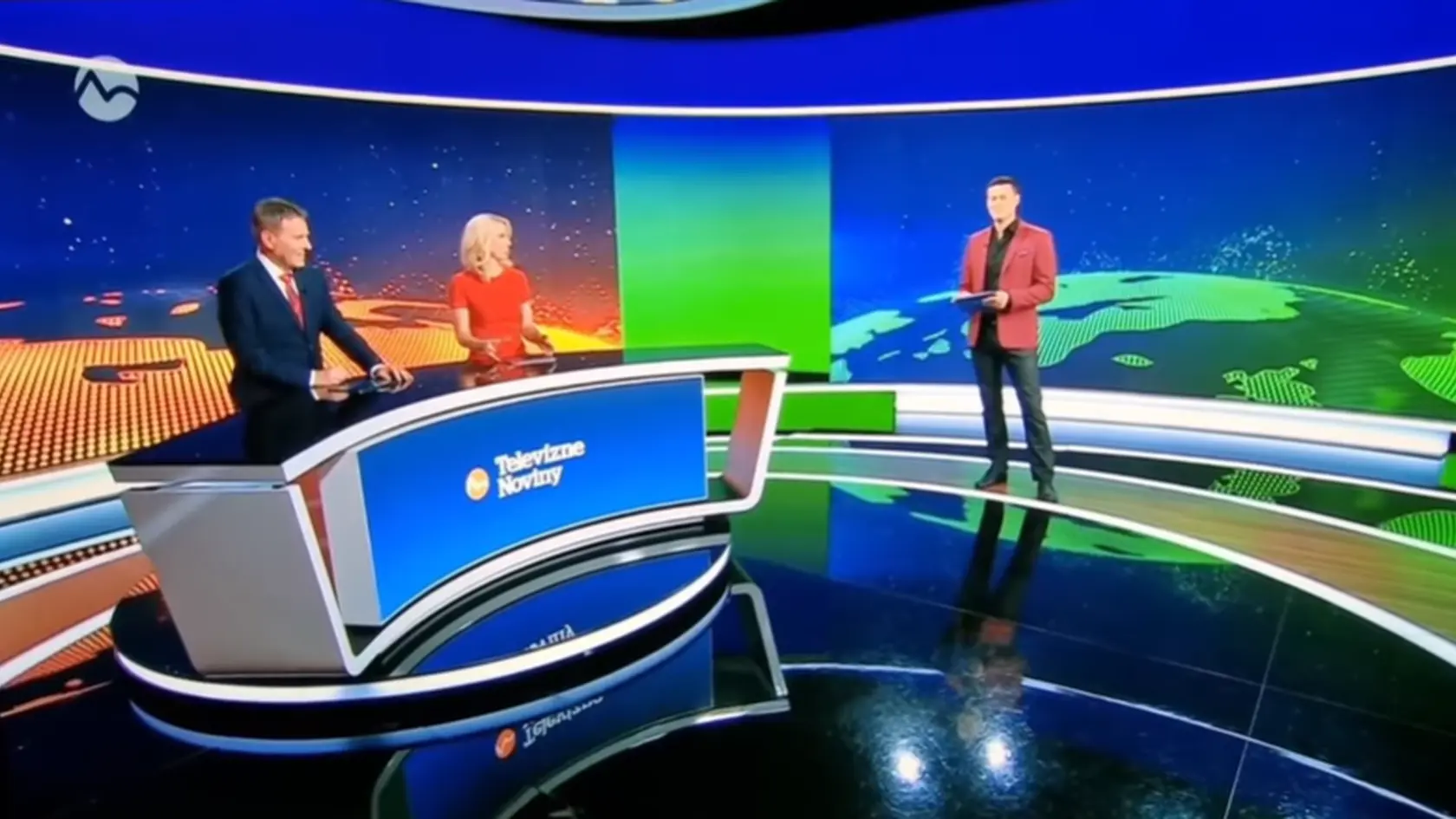 Mariana Ďuriannová si počas živého vstupu "kopla" do kolegu Petra Varinského. 