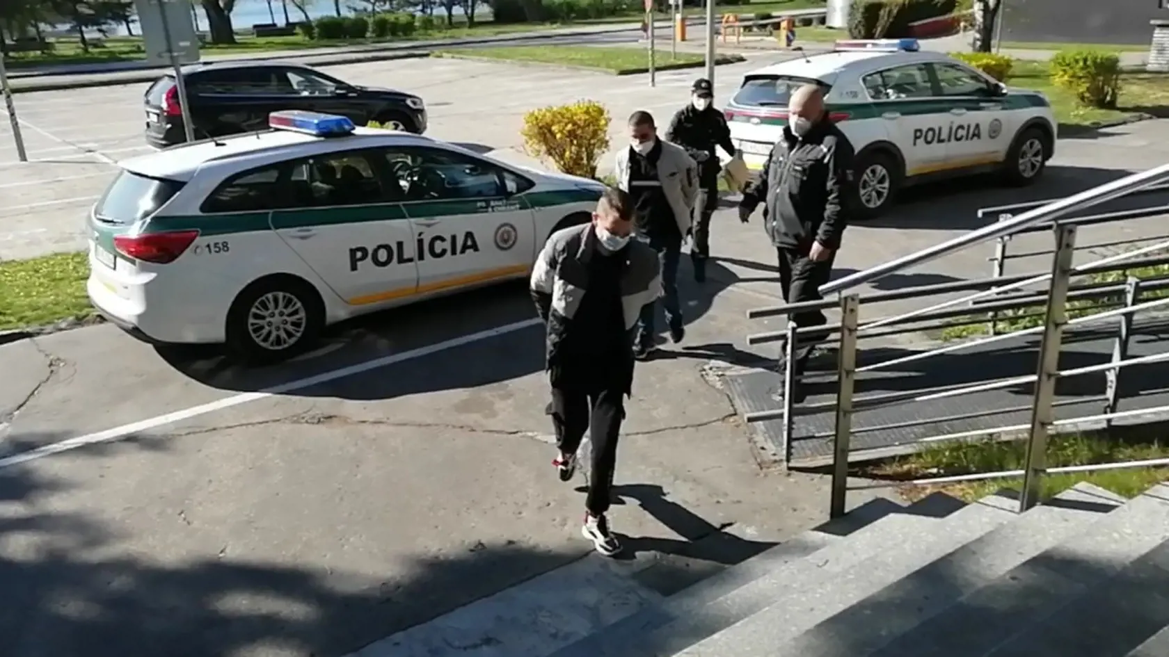 Dvojica Ukrajincov, ktorí napadli zákazníka na bratislavskej benzínovej pumpe, skončili s podmienkou.