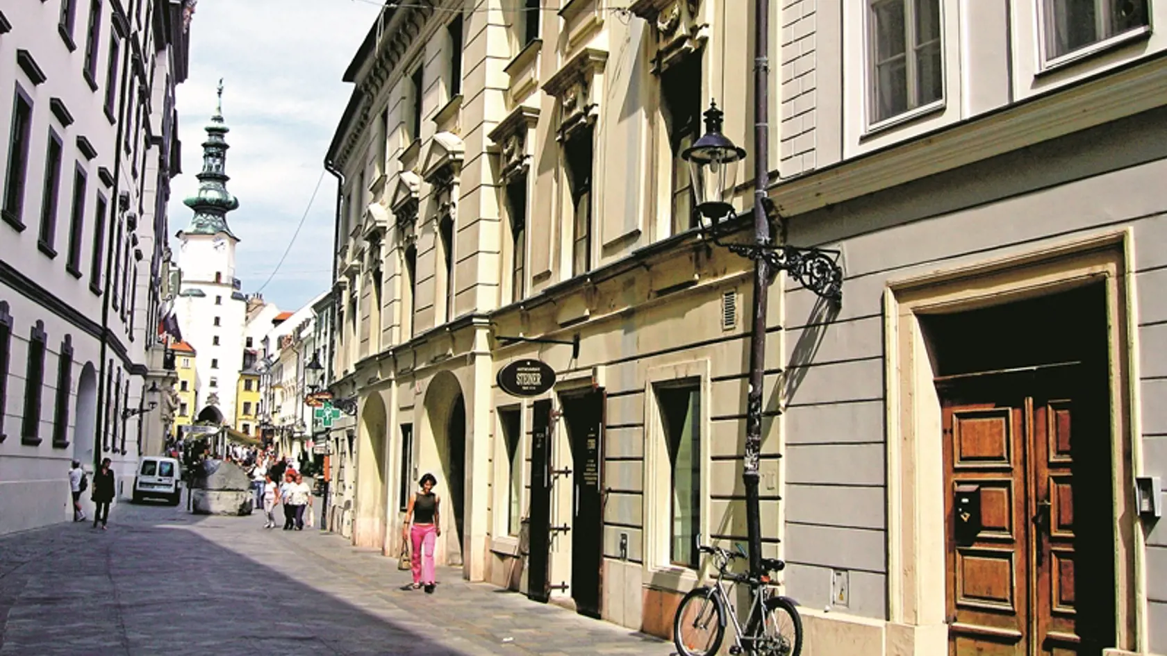 Antikvariát Steiner v centre Bratislavy.