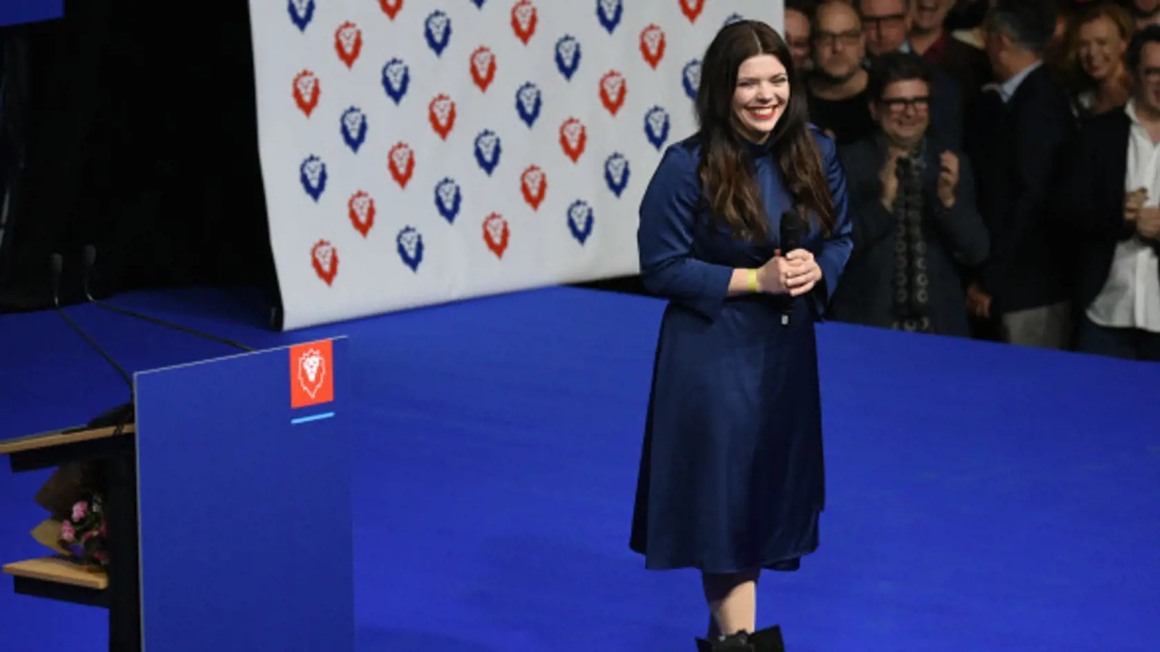Priveľmi uvoľnené a nedôstojné: tak hodnotia kritici správanie Markéty Řehákovej počas vyhlásenia výsledkov volieb.