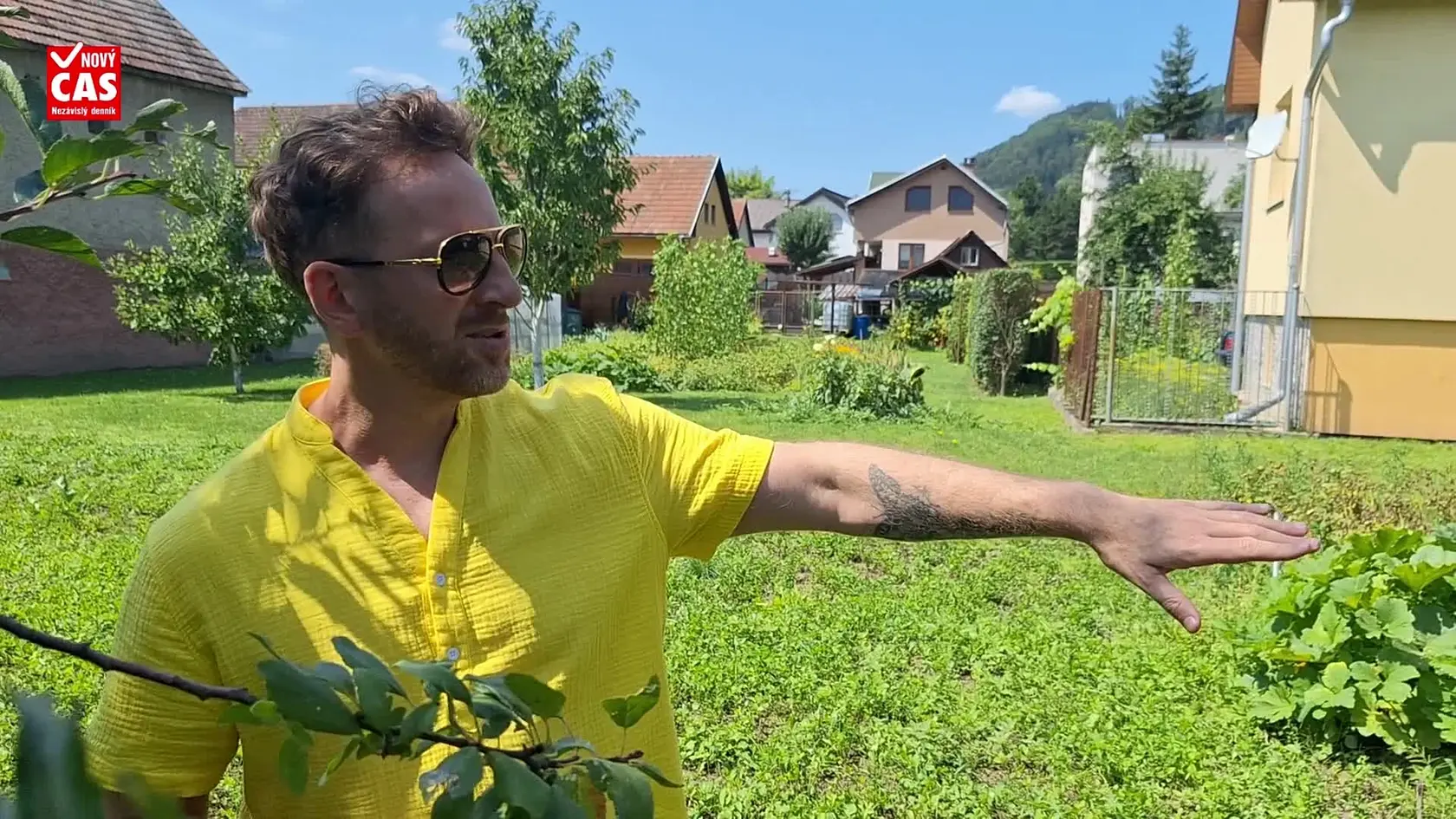 Obľúbený spevák nám ukázal záhradu vo svojom rodisku.