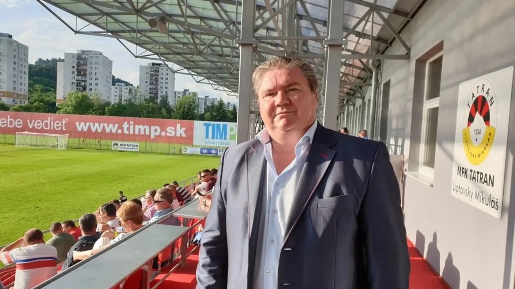 Prezident Liptovského Mikuláša Milan Mikušiak loví hráčov cez sociálnu sieť. 