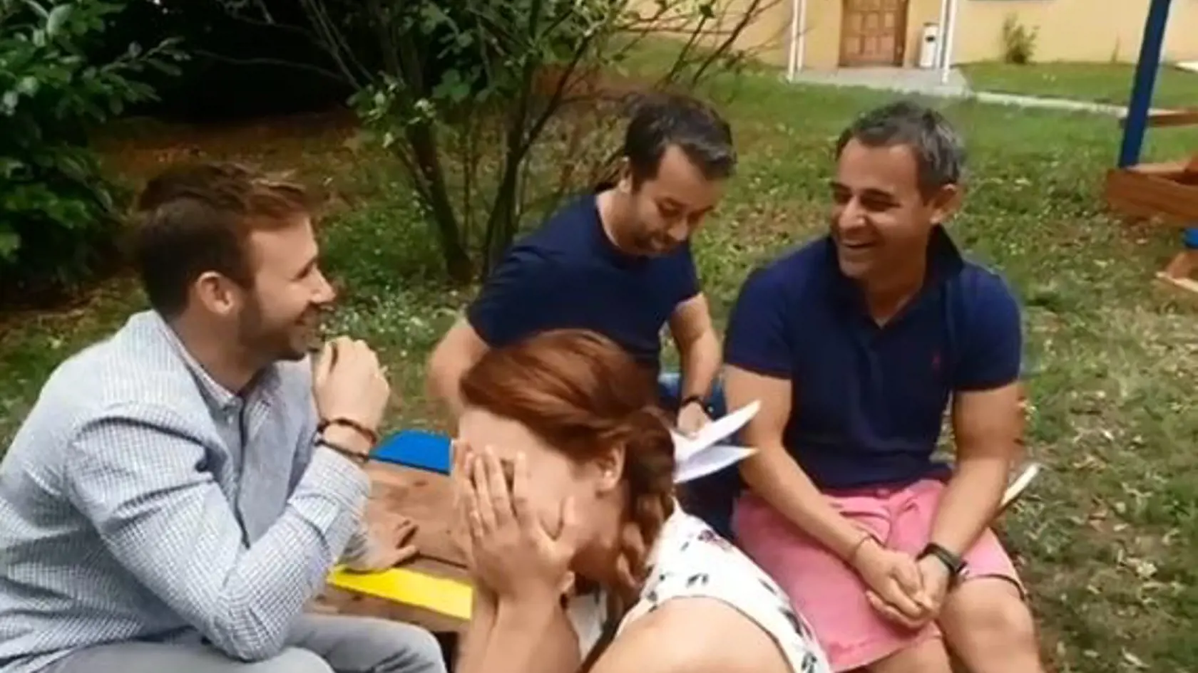 Seriál OTECKOVIA sledujú všetky generácie - od školákov cez tínedžerov, rodičov až po dôchodcov.