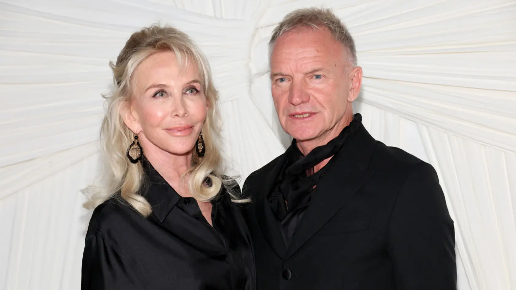 Anglická hudobná ikona Sting s manželkou Trudie Styler. Svoji sú od roku 1992.