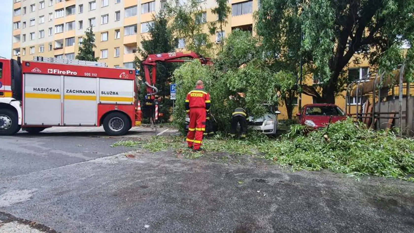 Časté búrky spôsobujú na Slovensku hotovú pohromu.