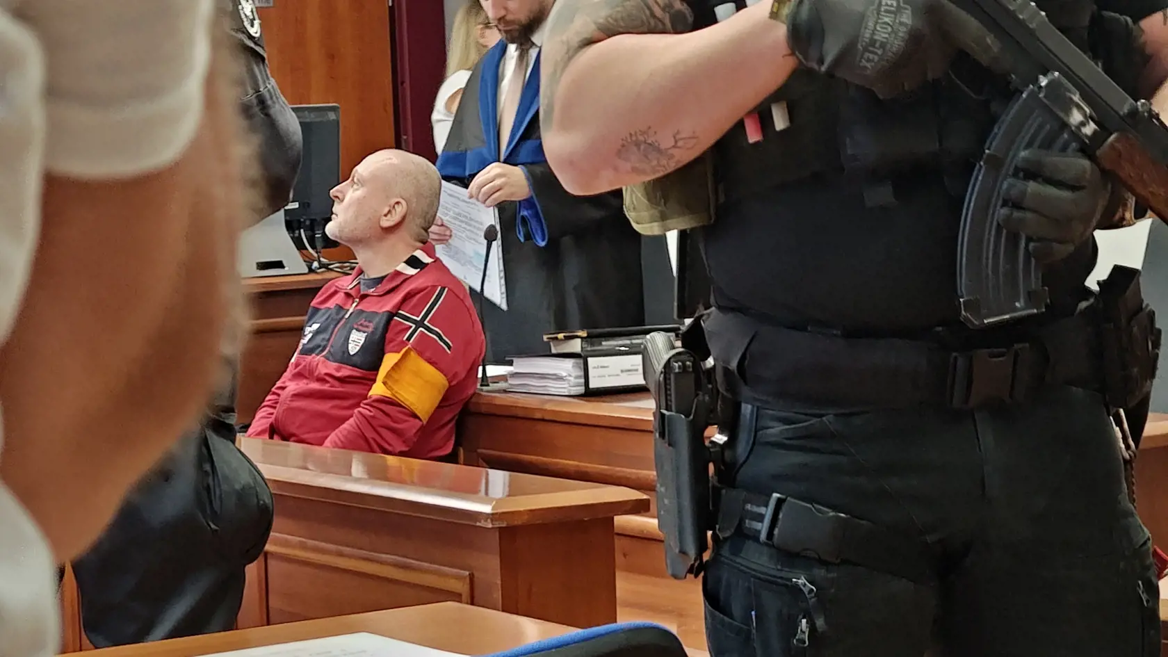 Začalo sa súdne pojednávanie s bosom sýkorovcov, Róbertom Lališom