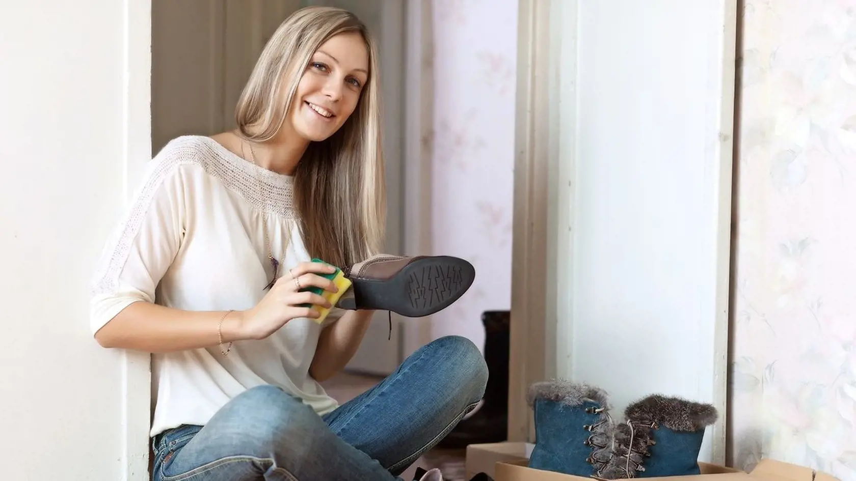 Aby vám topánky čo najdlhšie vydržali je potrebne venovať im náležitú starostlivosť. 