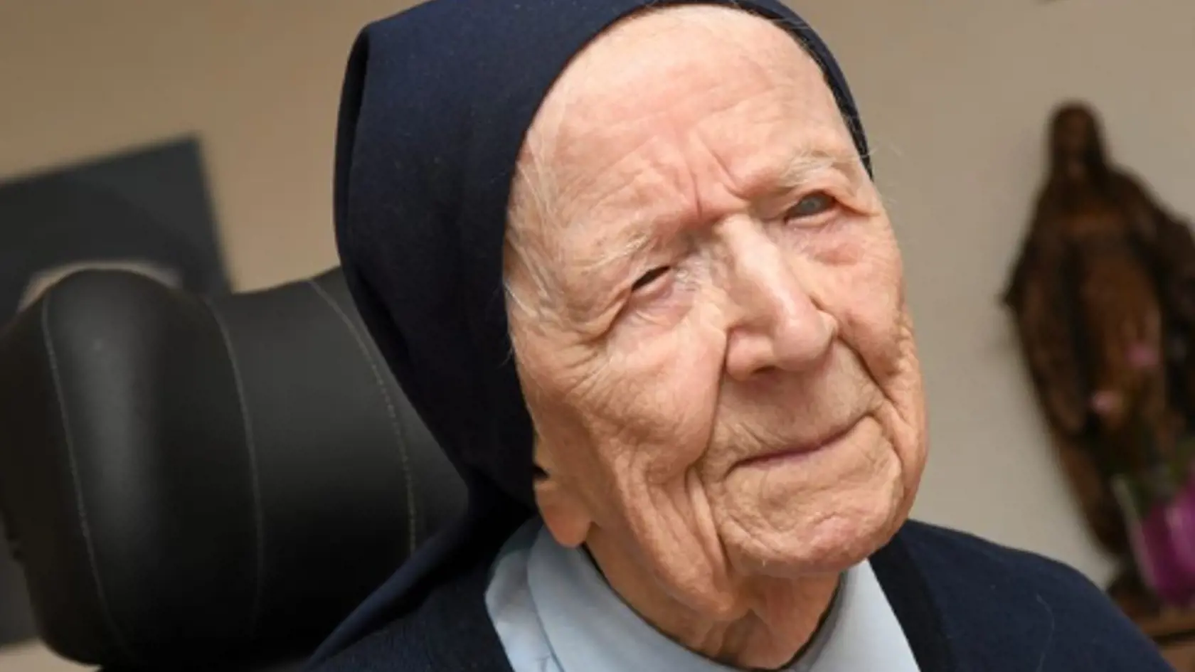 Lucile Randonová -, sa oficiálne stala aj najstaršou obyvateľkou Európy a druhou najstaršou obyvateľkou sveta.