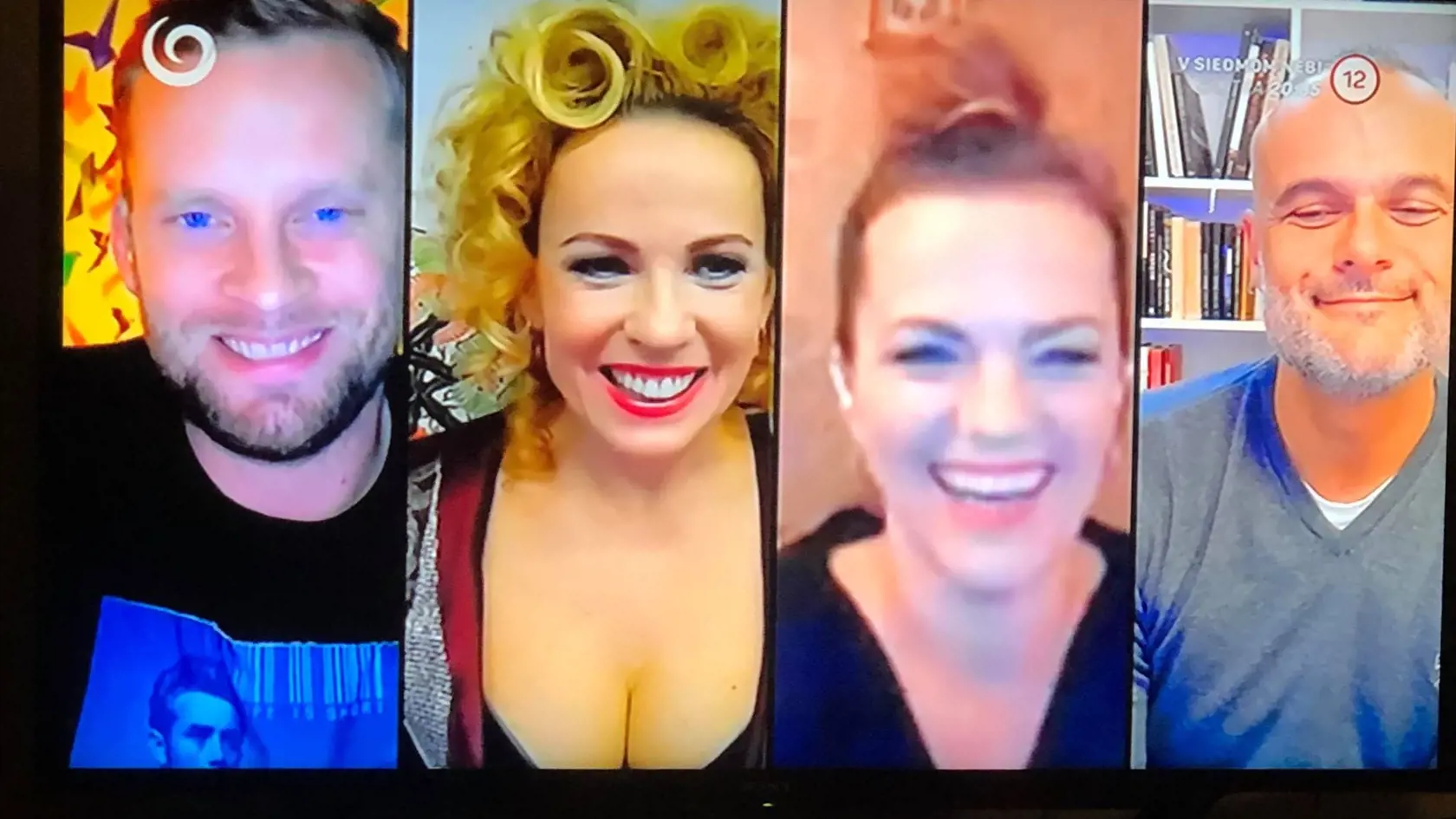Porotcovia Talentu tentokrát hodnotili cez skype.