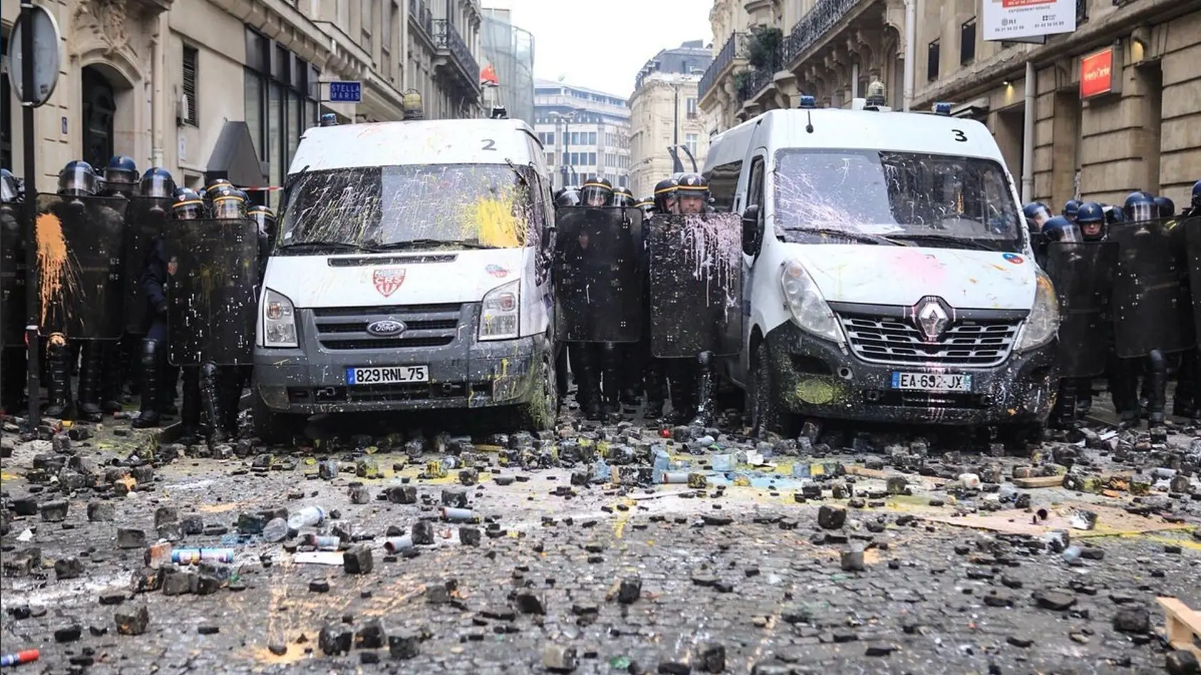 Víkendové protesty v Paríži